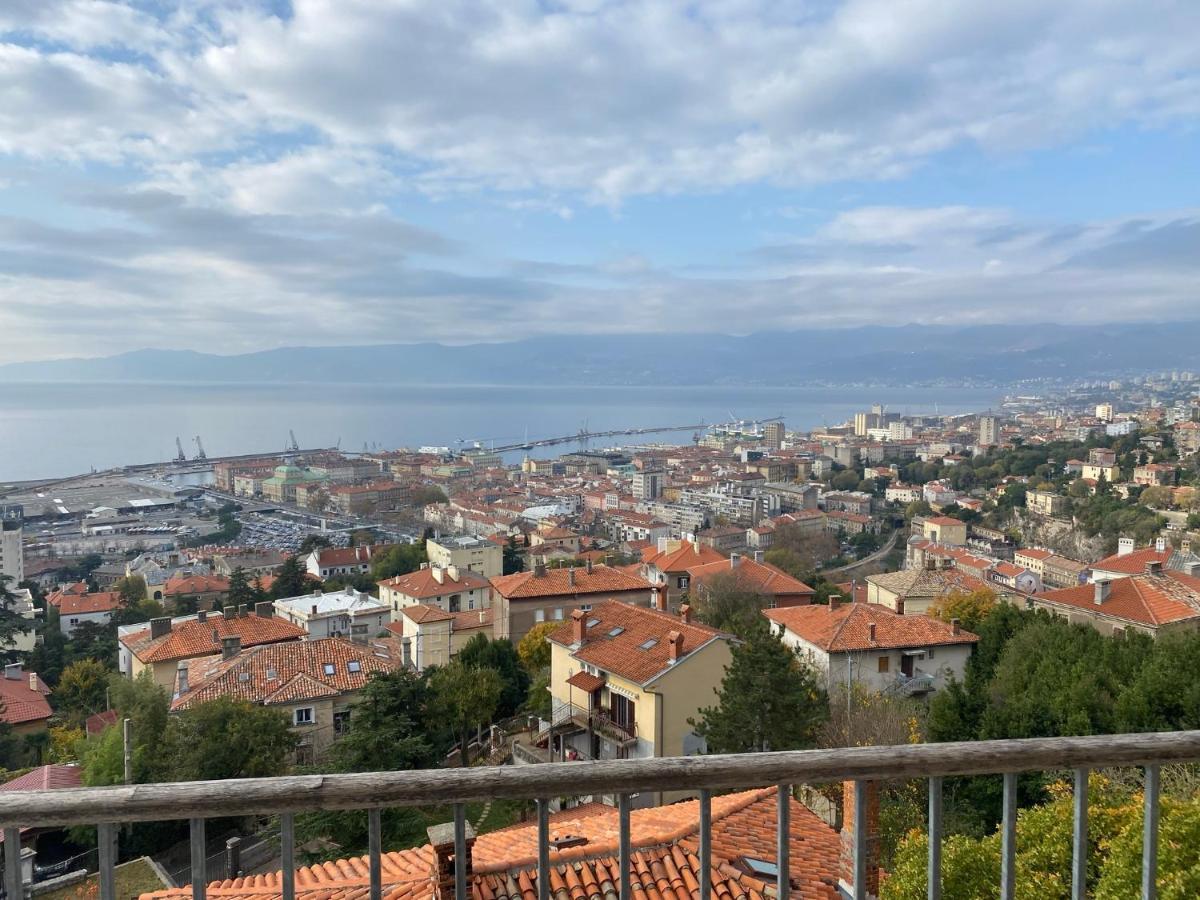 Linden Trsat With Balcony Apartment Rijeka Ngoại thất bức ảnh